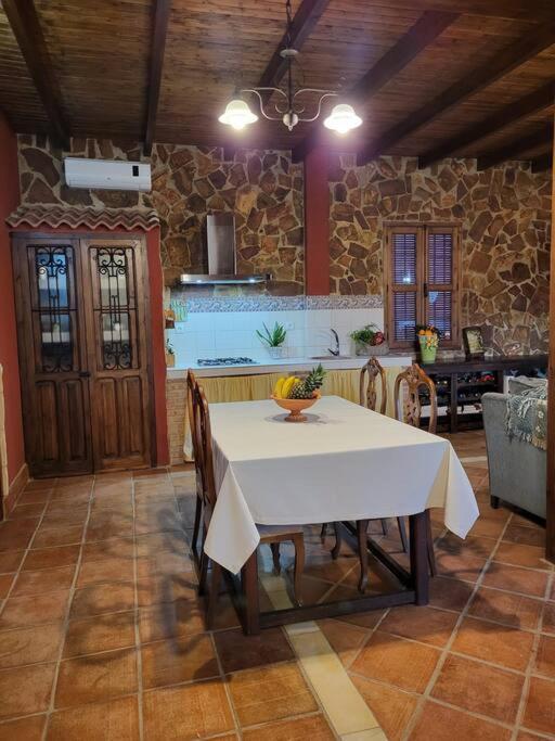 La Buganvilla, Descanso Entre Olivares Орначуэлос Экстерьер фото